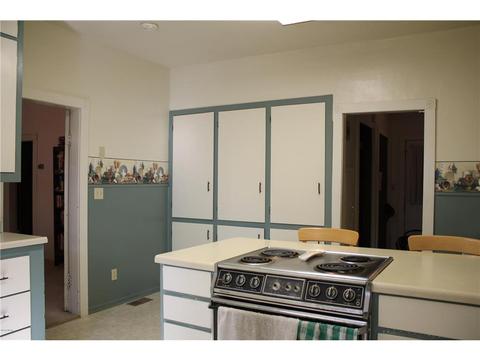 405 S 4 St, Marshall, MN 56258 photo 5