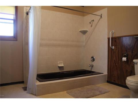 405 S 4 St, Marshall, MN 56258 photo 11