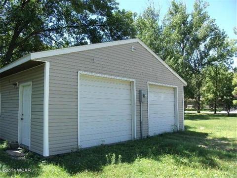 410 Kossuth Ave, Marshall, MN 56258 photo 2