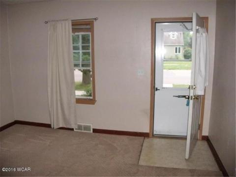 410 Kossuth Ave, Marshall, MN 56258 photo 9