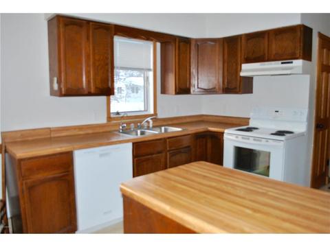 1002 Silvervine Dr, Marshall, MN 56258 photo 4