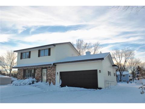 1002 Silvervine Dr, Marshall, MN 56258 photo 1