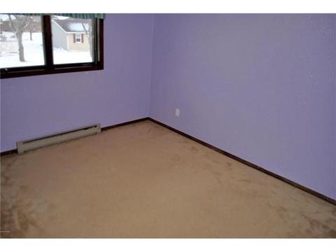 1002 Silvervine Dr, Marshall, MN 56258 photo 8