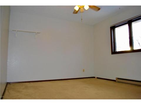 1002 Silvervine Dr, Marshall, MN 56258 photo 7