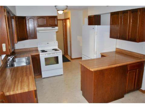 1002 Silvervine Dr, Marshall, MN 56258 photo 5