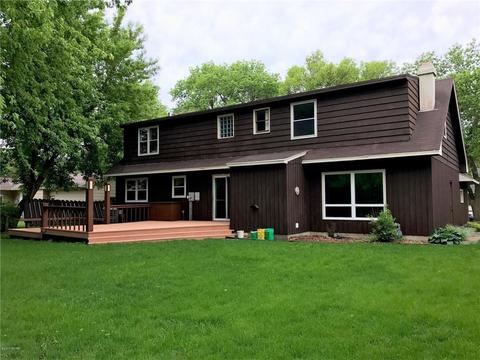 1107 16 St SW, Willmar, MN 56201 photo 4