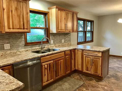 1107 16 St SW, Willmar, MN 56201 photo 9
