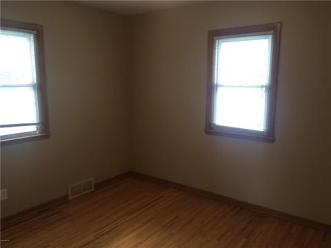 620 S 4th St, Marshall, MN 56258 photo 12
