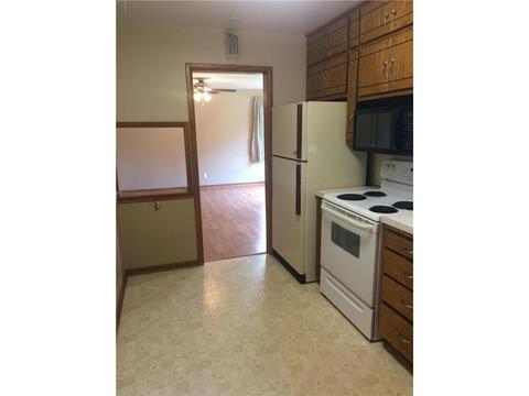620 S 4th St, Marshall, MN 56258 photo 8