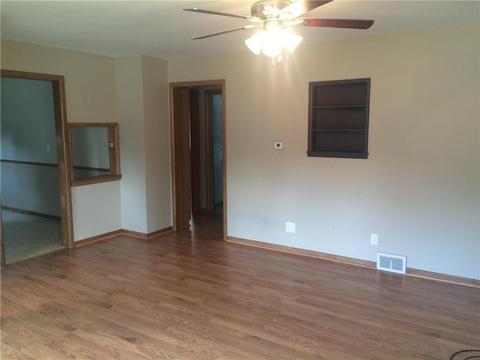 620 S 4th St, Marshall, MN 56258 photo 6