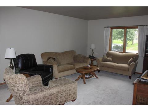 310 E Mcarthur St, Tyler, MN 56178 photo 2