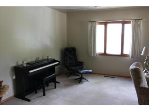 310 E Mcarthur St, Tyler, MN 56178 photo 4