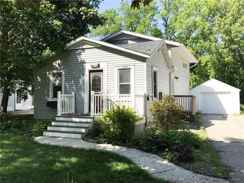 1020 3rd St SW, Willmar, MN 56201 photo 1