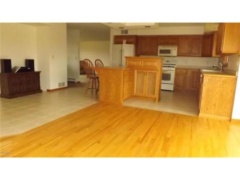 530 3rd St E, Madison, MN 56256 photo 5