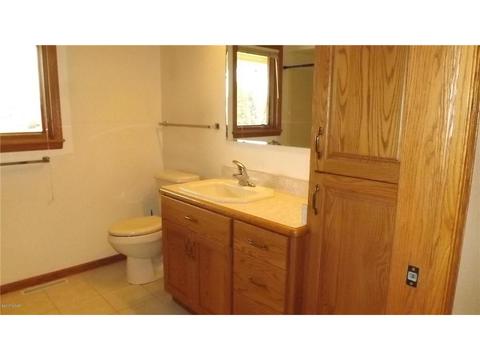 530 3rd St E, Madison, MN 56256 photo 15