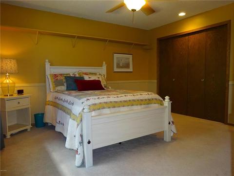 702 S Bruce St, Marshall, MN 56258 photo 14