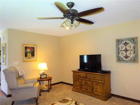 702 S Bruce St, Marshall, MN 56258 photo 6