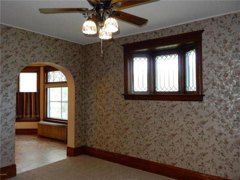 413 10th St NW, Willmar, MN 56201 photo 5