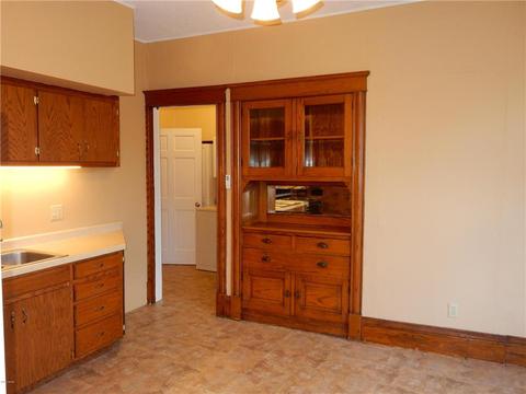 413 10th St NW, Willmar, MN 56201 photo 6