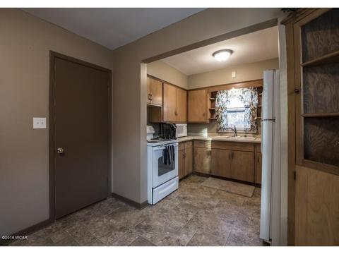703 5th St SE, Willmar, MN 56201 photo 4