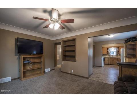703 5th St SE, Willmar, MN 56201 photo 5