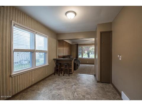 703 5th St SE, Willmar, MN 56201 photo 6