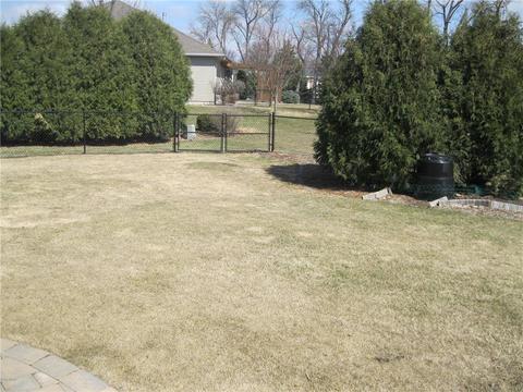 303 E Thomas Ave, Marshall, MN 56258 photo 15