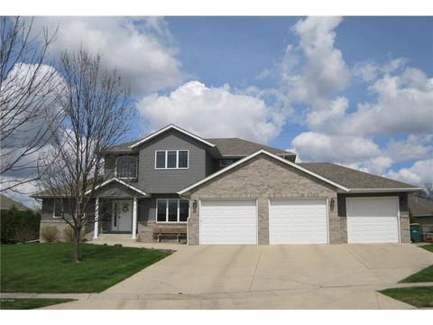 303 E Thomas Ave, Marshall, MN 56258 photo 1