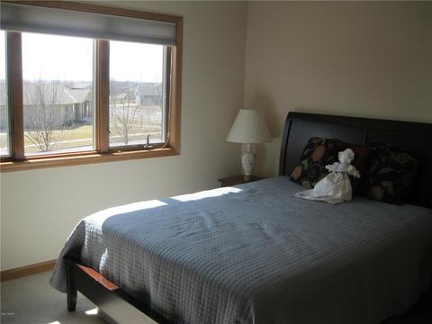 303 E Thomas Ave, Marshall, MN 56258 photo 11