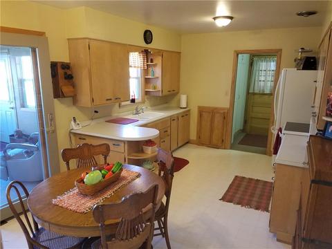 646 Davis Ave, Westbrook, MN 56183 photo 3