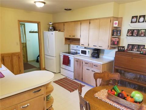 646 Davis Ave, Westbrook, MN 56183 photo 4