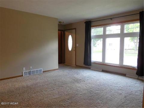 1124 Becker Ave SE, Willmar, MN 56201 photo 10