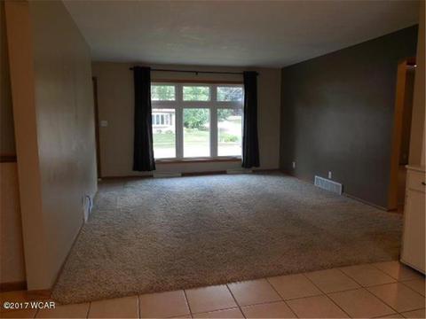1124 Becker Ave SE, Willmar, MN 56201 photo 9