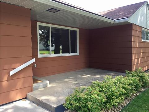 122 E Oak St, Tyler, MN 56178 photo 2