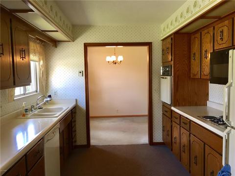 122 E Oak St, Tyler, MN 56178 photo 3