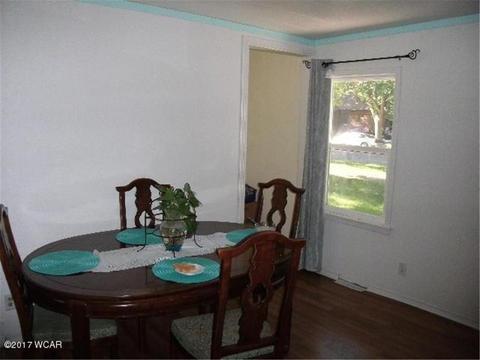 406 Lynd St, Marshall, MN 56258 photo 3