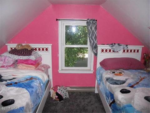 406 Lynd St, Marshall, MN 56258 photo 6