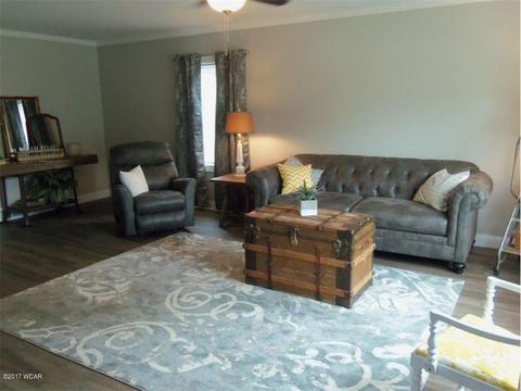 403 W 5th St, Morris, MN 56267 photo 2