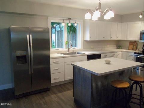 403 W 5th St, Morris, MN 56267 photo 9