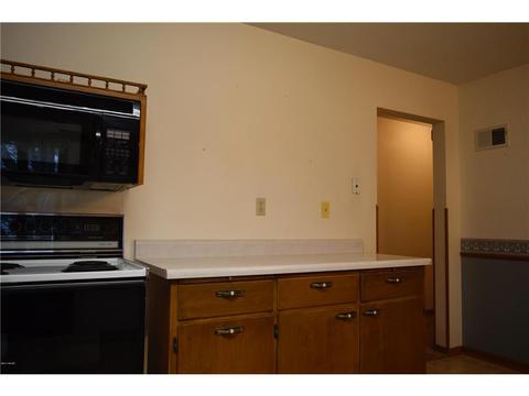 310 E 3rd St, Minneota, MN 56264 photo 6