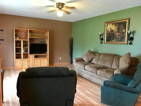 405 Lawrence St, Marshall, MN 56258 photo 7