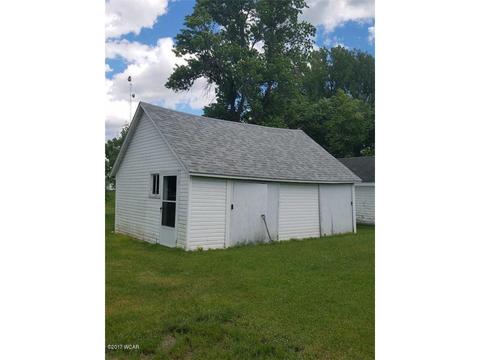 440 E 3rd Ave, Franklin, MN 55333 photo 5