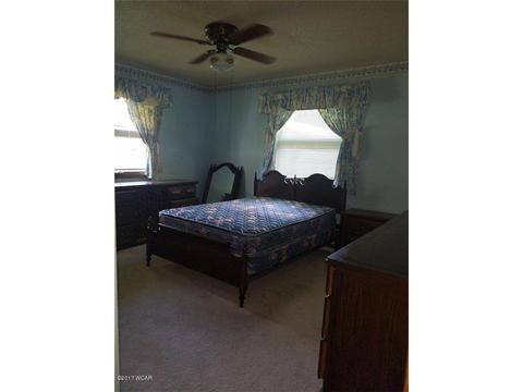 440 E 3rd Ave, Franklin, MN 55333 photo 10