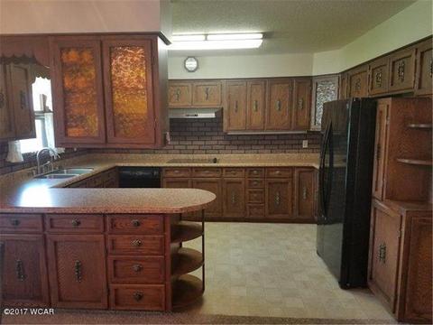 440 E 3rd Ave, Franklin, MN 55333 photo 7