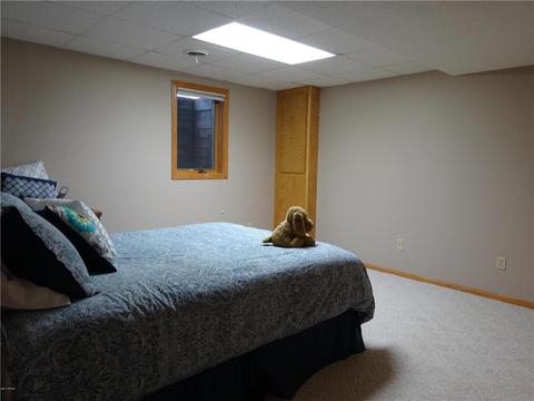 1205 Patricia Ct, Marshall, MN 56258 photo 11