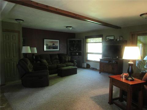 902 8th Ave NE, Pipestone, MN 56164 photo 6