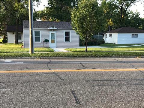 1129 7th St SW, Willmar, MN 56201 photo 1