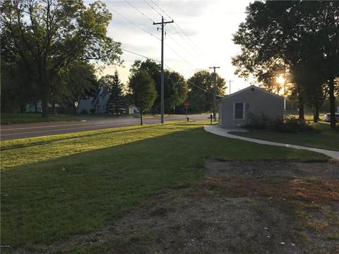 1129 7th St SW, Willmar, MN 56201 photo 7