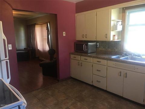 201 9th St, Tracy, MN 56175 photo 2