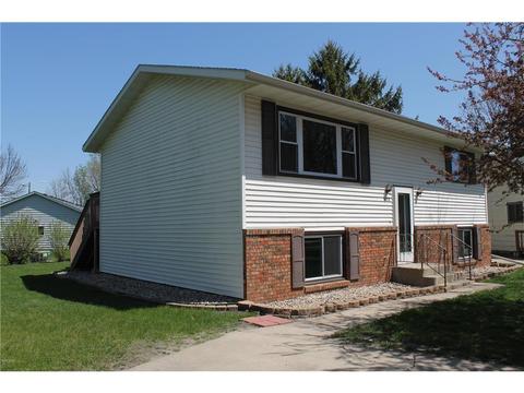 308 26th Ave SW, Willmar, MN 56201 photo 1